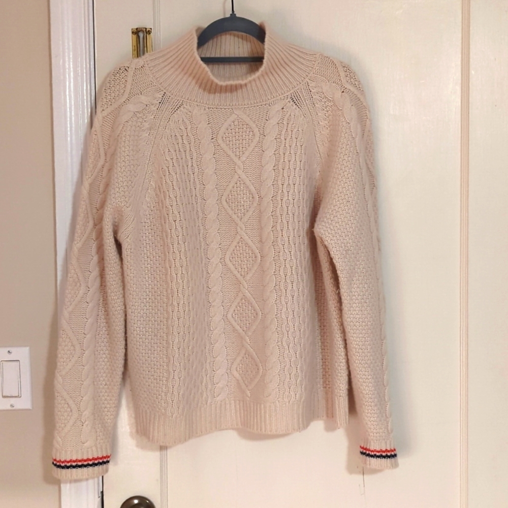 Faherty Wool/Cashmere Cable Knit Sweater